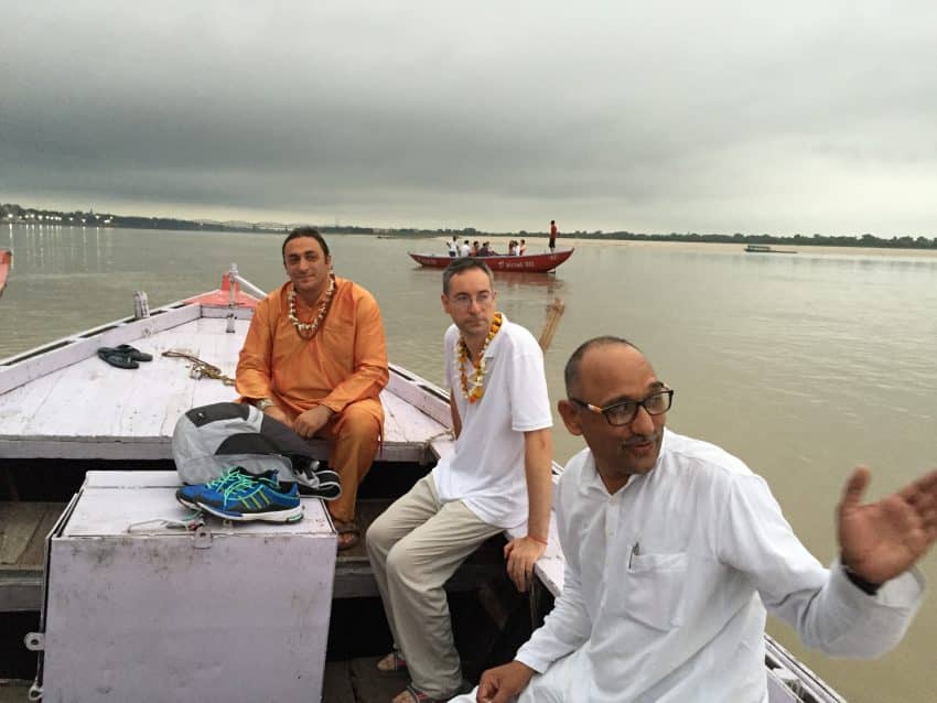 Davide R. Diesi (Swami) in escursione sul Gange | VARANASI l'antica citta' fondata da Shiva