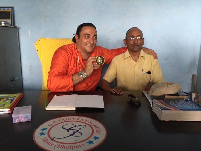 Davide R. Diesi (Swami Amrirananda) e Bramin Jitendra alla GP Convent Shool | VIPALPHUR
