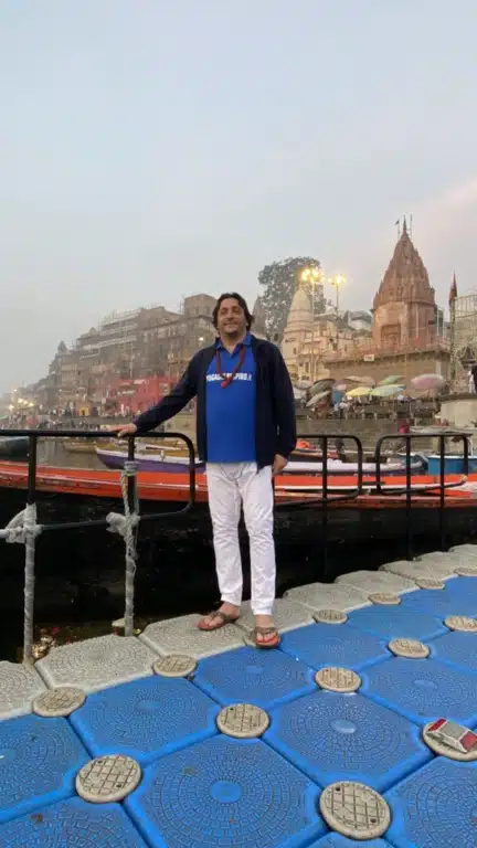 Davide R. Diesi a Varanasi l'antica Benares 2020