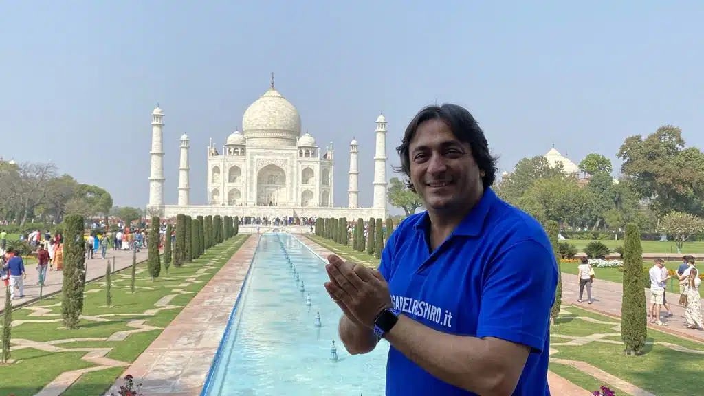 Davide R. Diesi in visita al Taj Mahal | AGRA 2020